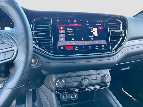 Certified 2025 Dodge Durango GT w/ Blacktop Package AWD/4WD image 15