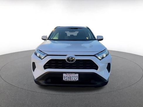 Used 2025 Toyota RAV4 XLE image 4