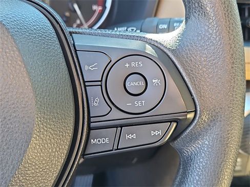 Used 2024 Toyota RAV4 XLE image 22