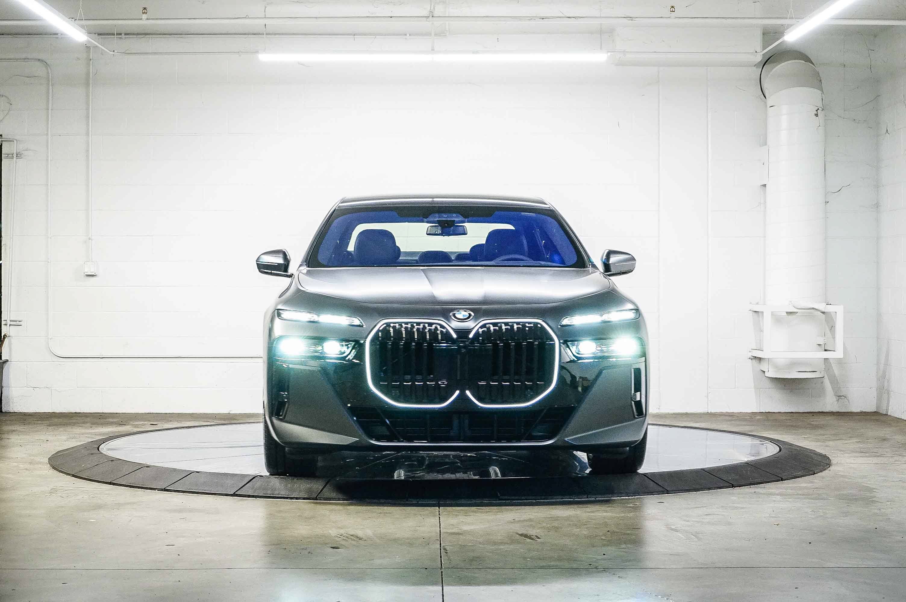 New 2026 BMW 760i xDrive w/ Executive Package AWD/4WD image 2