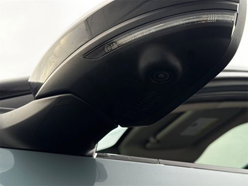 Used 2025 Nissan Sentra SR w/ SR Premium Package image 29