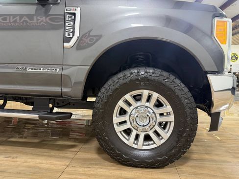 Used 2017 Ford F250 XL w/ STX Appearance Package AWD/4WD image 4