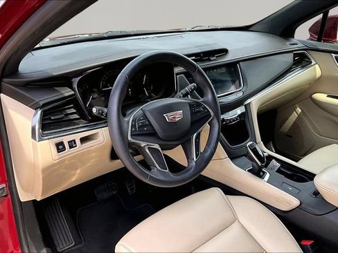 Used 2017 Cadillac XT5 FWD image 13