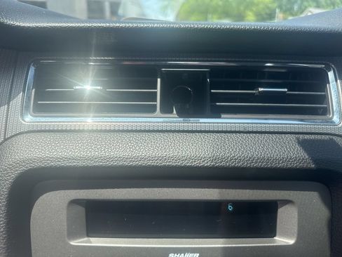 Used 2010 Ford Mustang GT RWD image 18