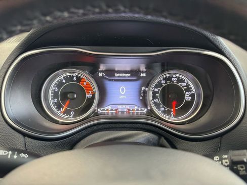 Used 2019 Jeep Cherokee Limited AWD/4WD image 40