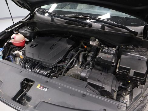 Used 2023 Kia Sportage EX image 14