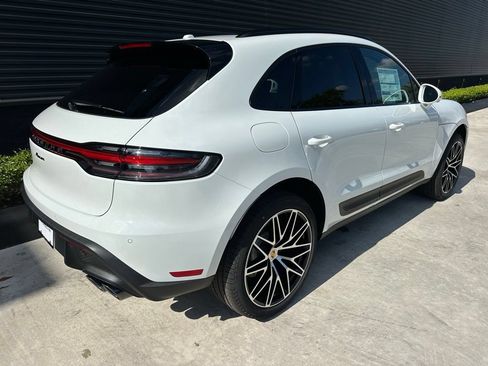 Used 2026 Porsche Macan AWD/4WD image 9