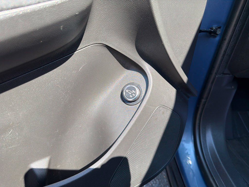 Used 2025 Buick Envista Sport Touring w/ Convenience I Package FWD image 16
