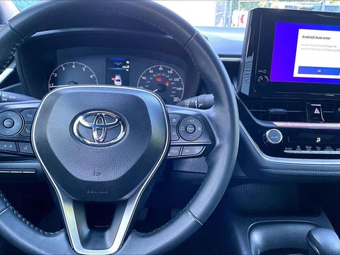 Certified 2025 Toyota Corolla SE FWD image 24
