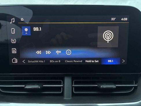 Used 2025 Chevrolet Trax LT w/ Driver Confidence Package image 13