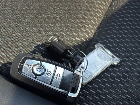 Used 2025 Ford Escape ST-Line image 21