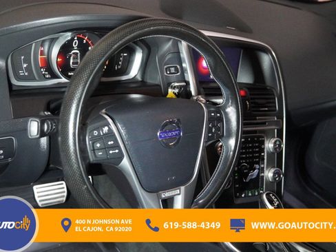 Used 2017 Volvo XC60 T6 R-Design w/ Climate Package image 17