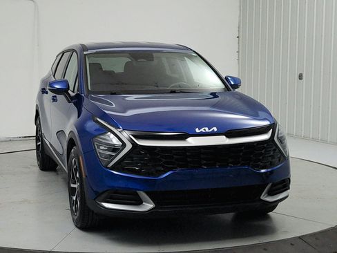 Used 2025 Kia Sportage EX FWD image 2