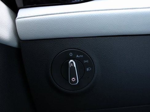 New 2025 Volkswagen Taos S image 18