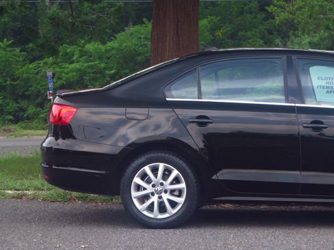 Used 2014 Volkswagen Jetta SE FWD image 25