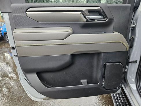 Used 2024 Chevrolet Silverado 2500 ZR2 image 14