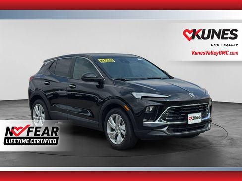 Used 2025 Buick Encore GX Preferred FWD image 1