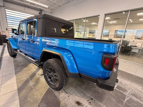 New 2026 Jeep Gladiator Sport AWD/4WD image 7