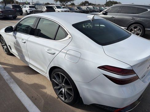 Used 2023 Genesis G70 2.0T image 4