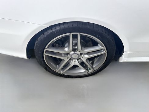 Used 2017 Mercedes-Benz E 400 E 400 image 31