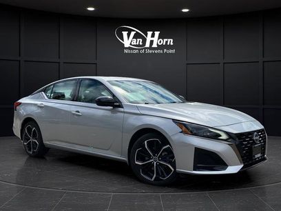 Used 2025 Nissan Altima 2.5 SR w/ SR Premium Package
