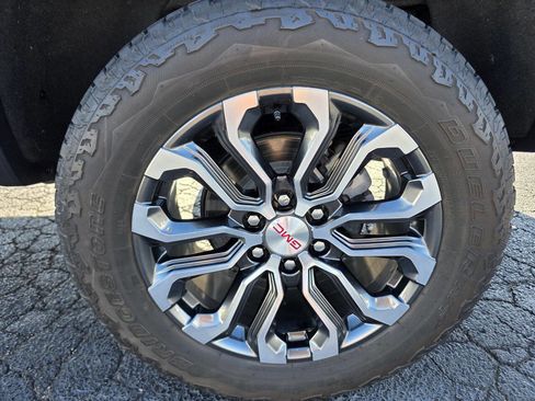 Used 2024 GMC Canyon Denali AWD/4WD image 34