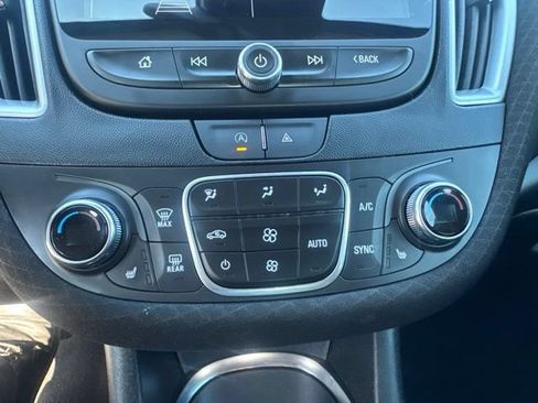 Used 2024 Chevrolet Malibu LT FWD image 22