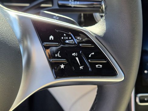 Used 2025 Mercedes-Benz GLC 300 GLC 300 image 23