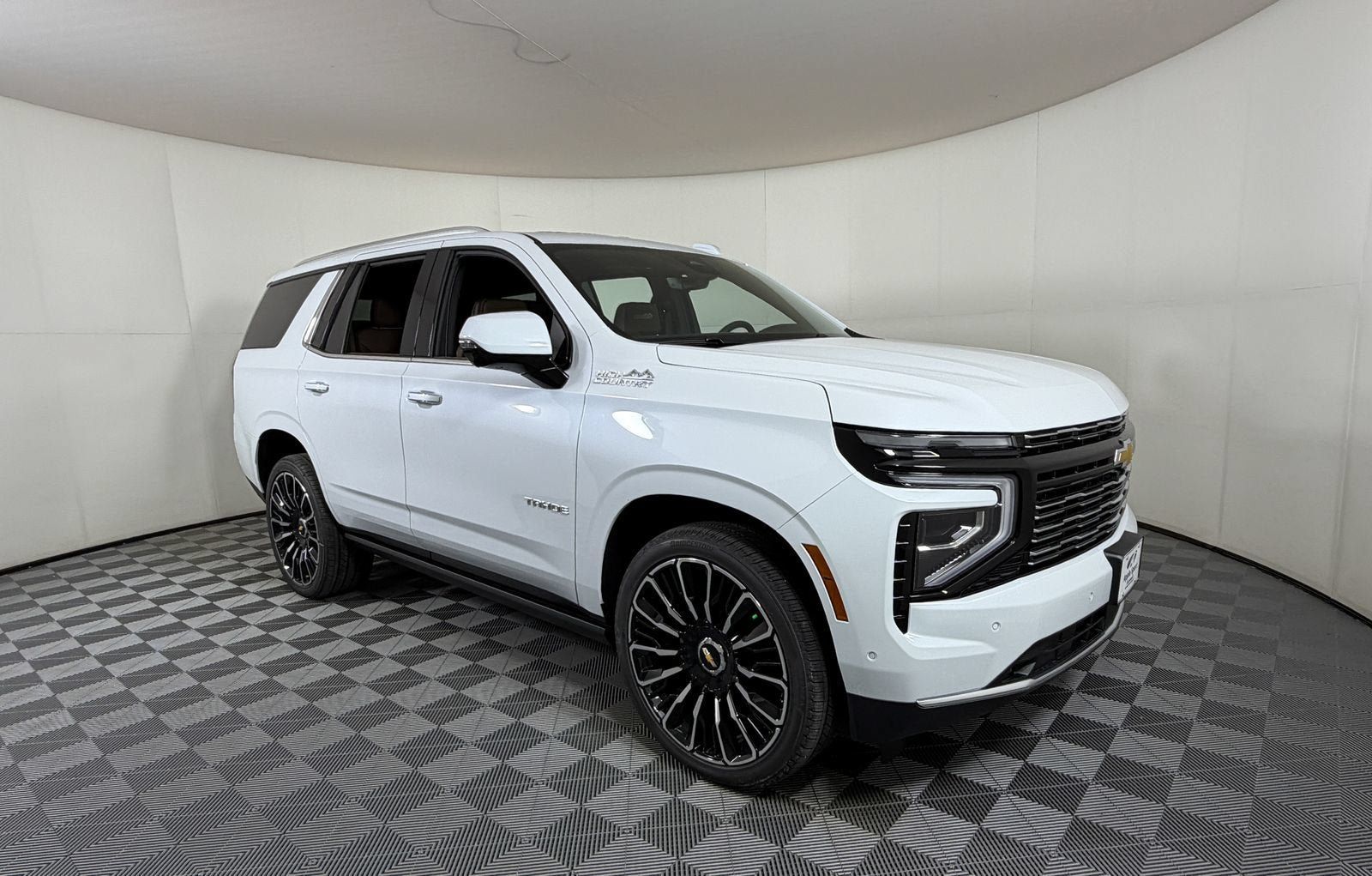 New 2026 Chevrolet Tahoe High Country AWD/4WD image 1