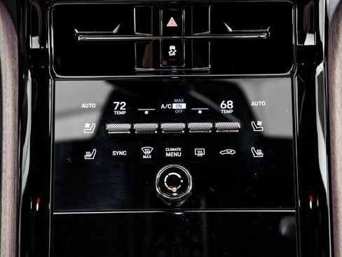 Used 2025 Porsche Panamera 4 image 20