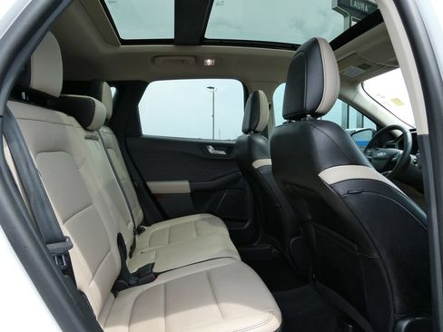 Used 2020 Ford Escape Titanium AWD/4WD image 15