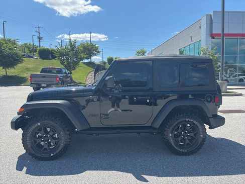 Used 2023 Jeep Wrangler Sport AWD/4WD image 8