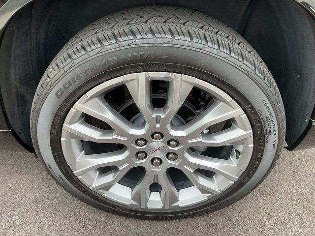 Used 2025 GMC Acadia Denali w/ Super Cruise Package FWD image 14