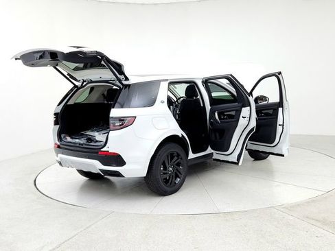 Certified 2025 Land Rover Discovery Sport S image 11