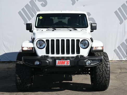 Used 2022 Jeep Wrangler Unlimited Sahara AWD/4WD image 2