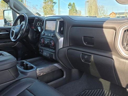 Used 2020 Chevrolet Silverado 2500 LTZ w/ LTZ Plus Package image 11