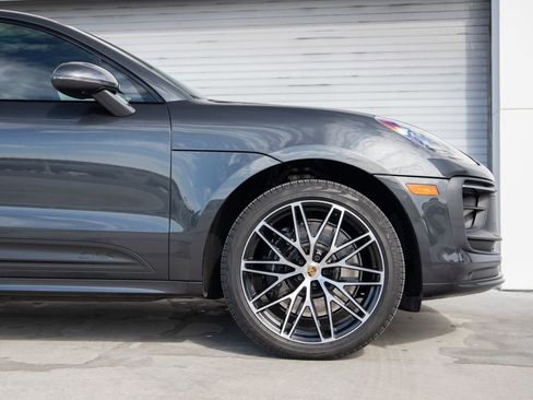 Certified 2022 Porsche Macan GTS image 9