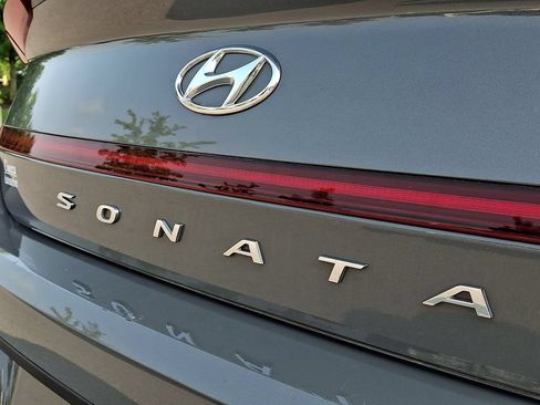 Used 2022 Hyundai Sonata Blue FWD image 29