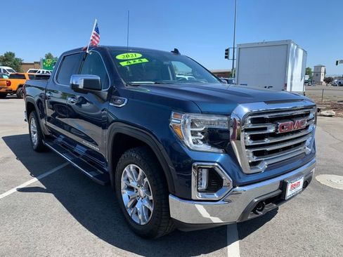 Used 2021 GMC Sierra 1500 SLT w/ SLT Premium Package AWD/4WD image 4