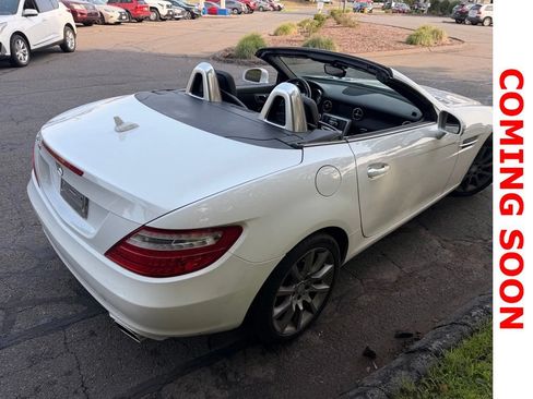 Used 2016 Mercedes-Benz SLK 300 image 11