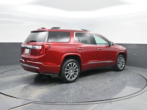 Used 2023 GMC Acadia Denali w/ Denali Ultimate Package image 2