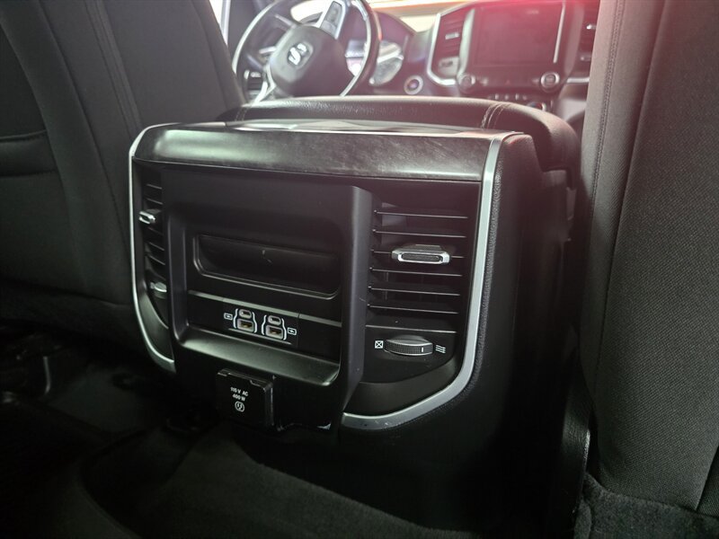 Used 2022 RAM 1500 Big Horn AWD/4WD image 17