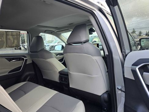 Certified 2025 Toyota RAV4 XLE Premium image 15