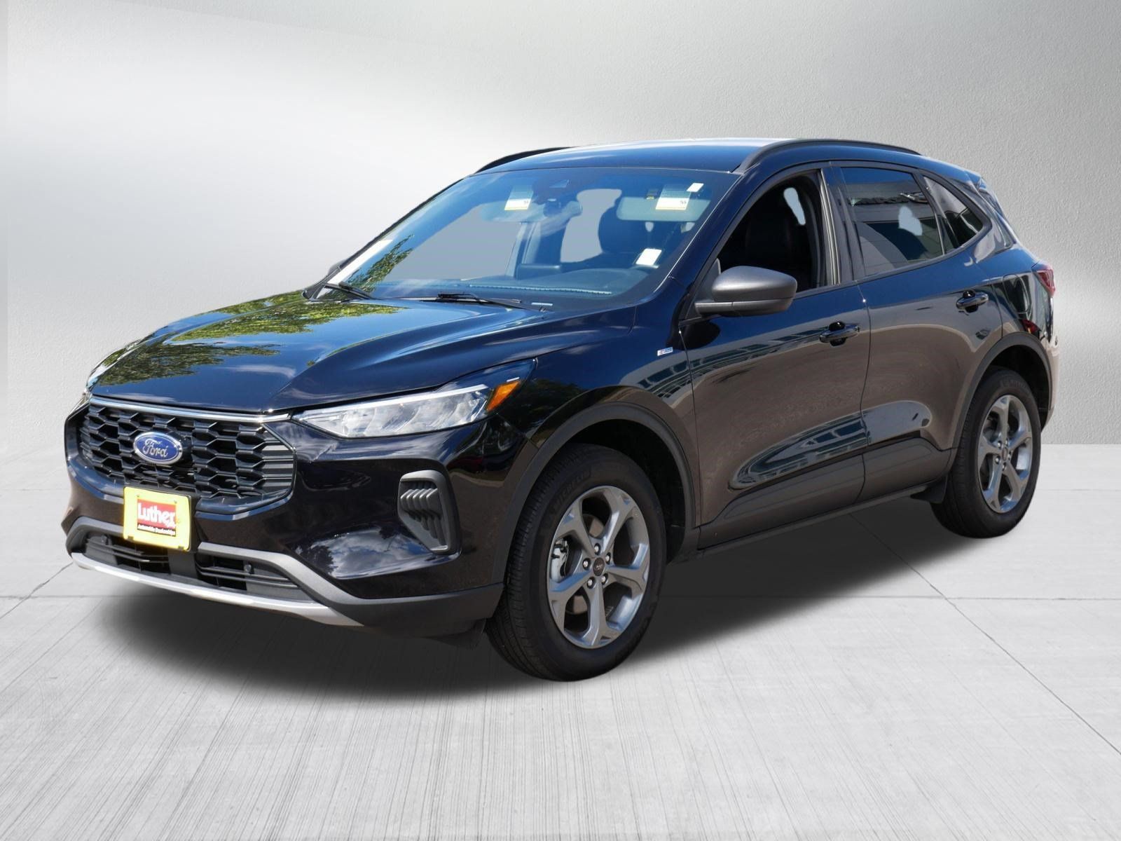 Used 2025 Ford Escape ST-Line AWD/4WD image 3
