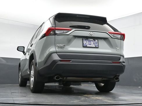 Used 2020 Toyota RAV4 XLE w/ Convenience Package image 22