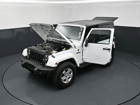 Used 2018 Jeep Wrangler Sport AWD/4WD image 26