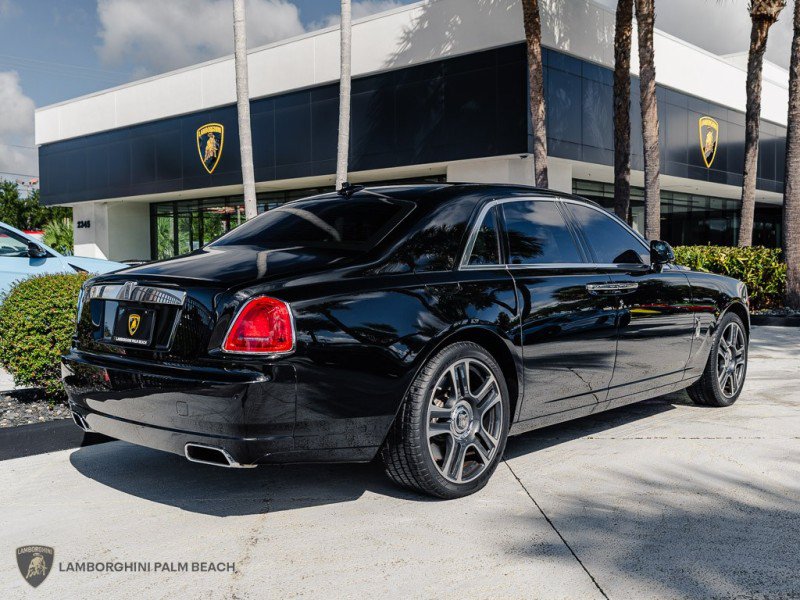 Used 2017 Rolls-Royce Ghost RWD image 6
