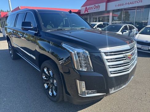 Used 2019 Cadillac Escalade ESV Platinum image 3
