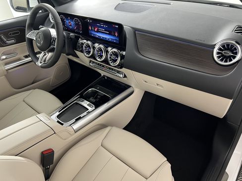 New 2026 Mercedes-Benz GLA 250 4MATIC image 26