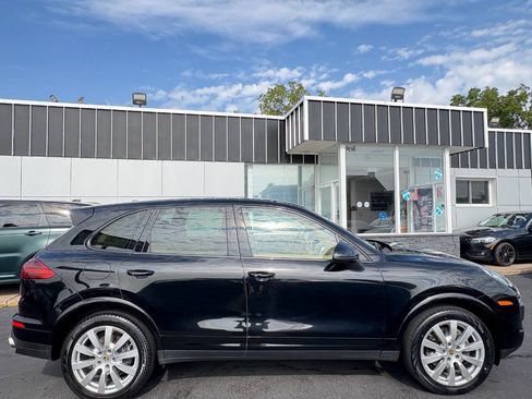 Used 2017 Porsche Cayenne Platinum Edition AWD/4WD image 8